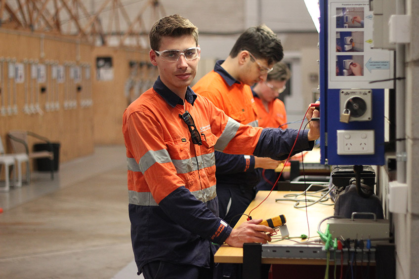 Palaszczuk Government invests in more apprentices for